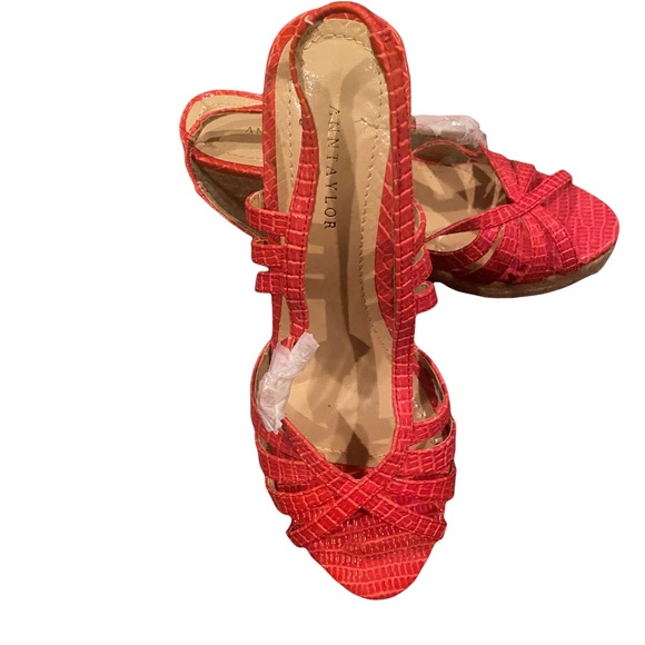 Ann Taylor Shoes - 🆕 Ann Taylor Espadrille Wedge Sandals Sz 7 M